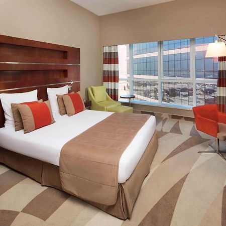 Novotel Dubai Al Barsha Exterior foto