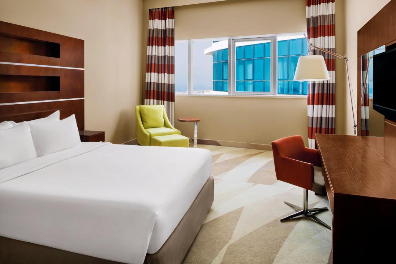 Novotel Dubai Al Barsha Exterior foto