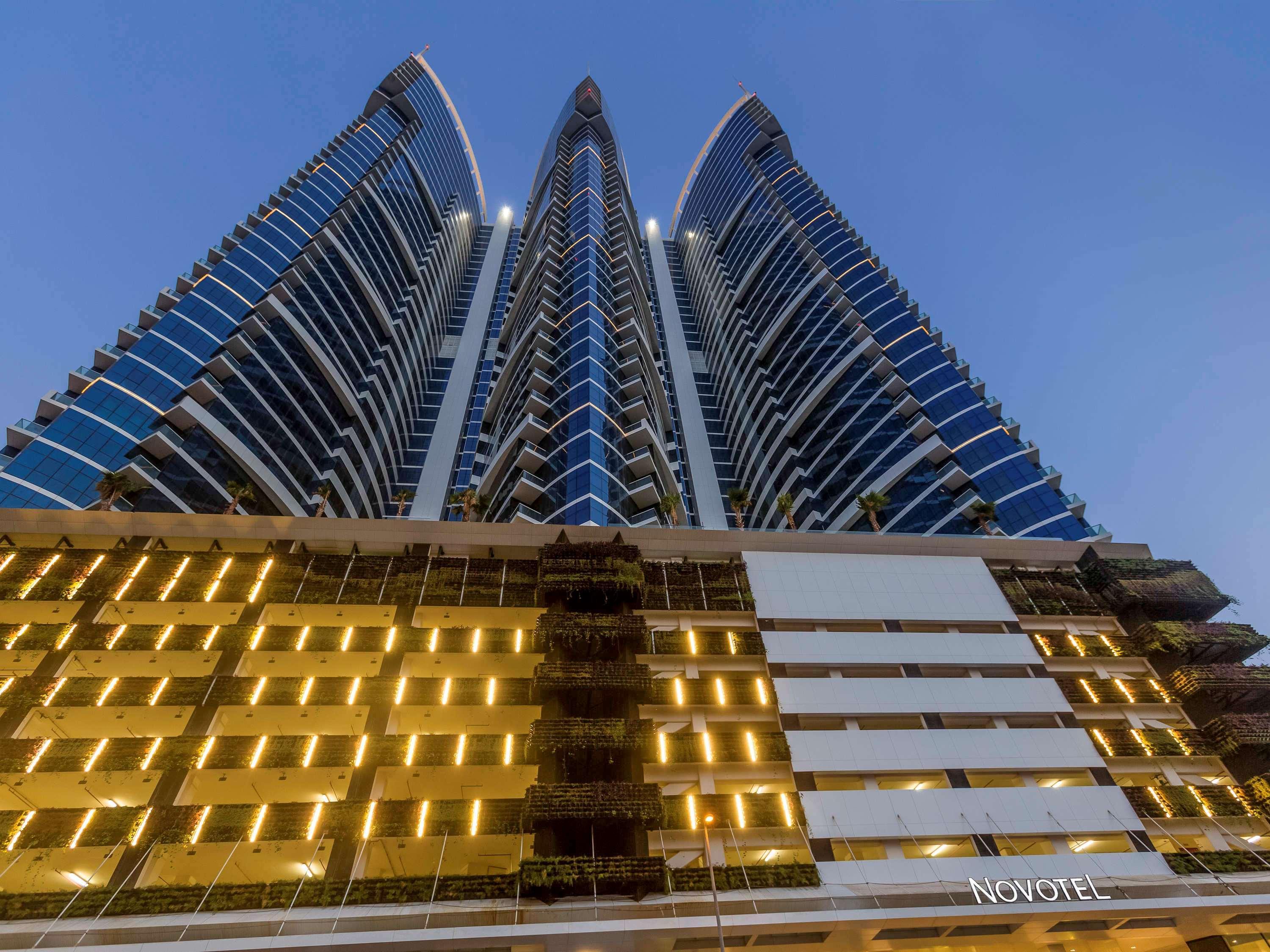 Novotel Dubai Al Barsha Exterior foto