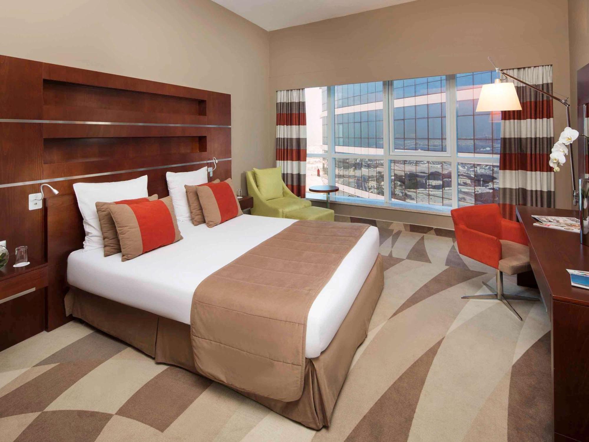 Novotel Dubai Al Barsha Exterior foto
