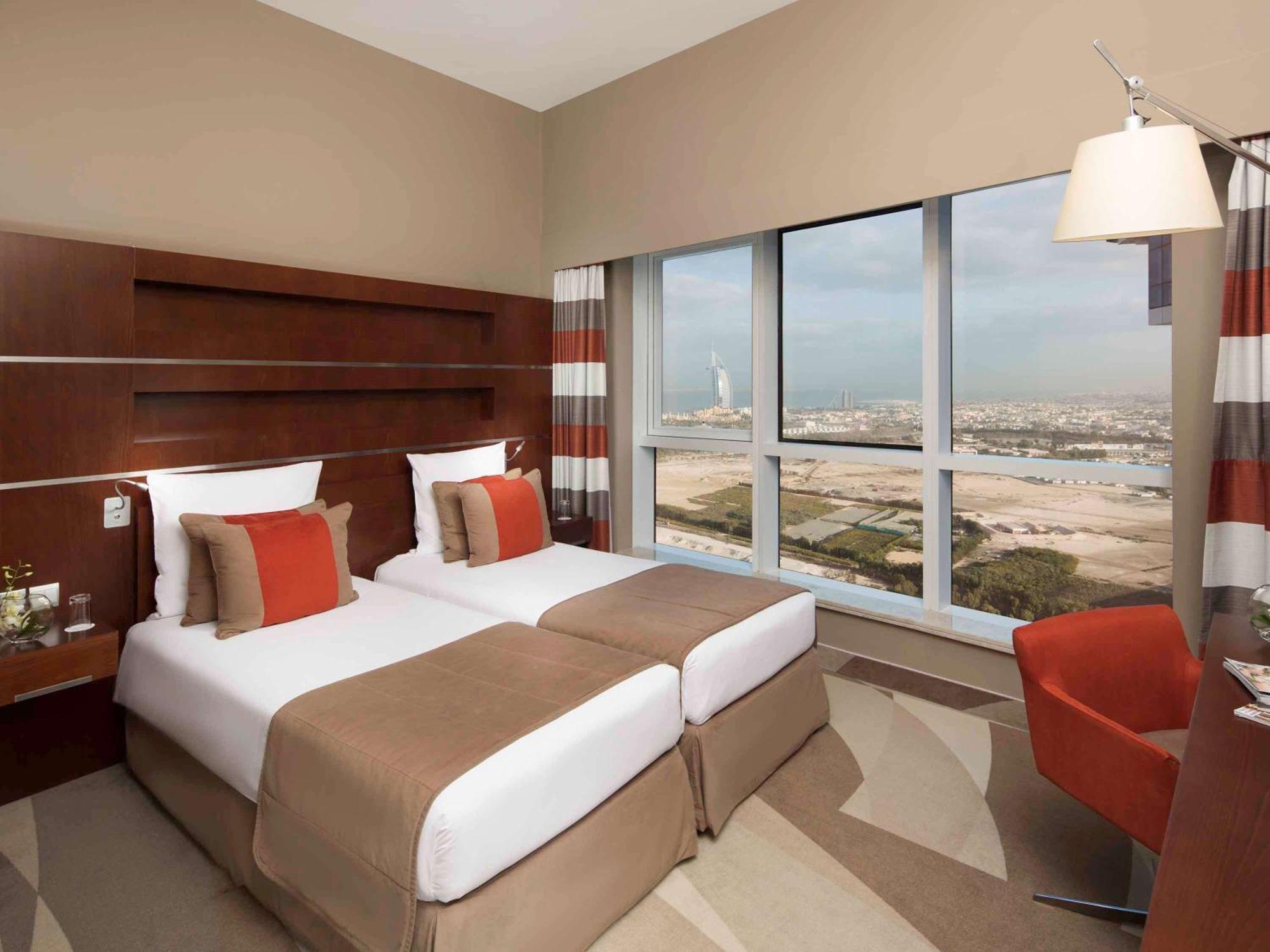 Novotel Dubai Al Barsha Exterior foto